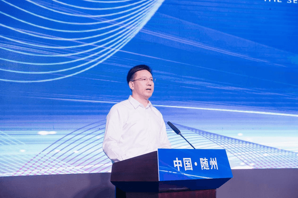 市委副书记、市长克克主持